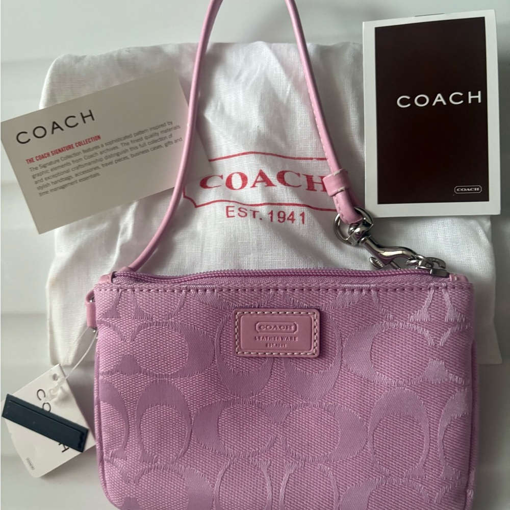 Coach | Signature Pink Jacquard Wristlet with Leather Trim – NWT